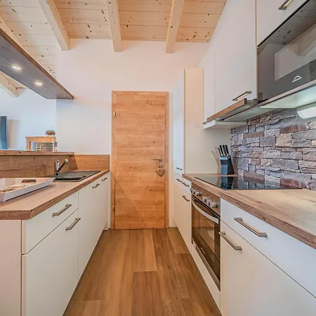 Petras Chalet-apartment Am Lift * ラウリス